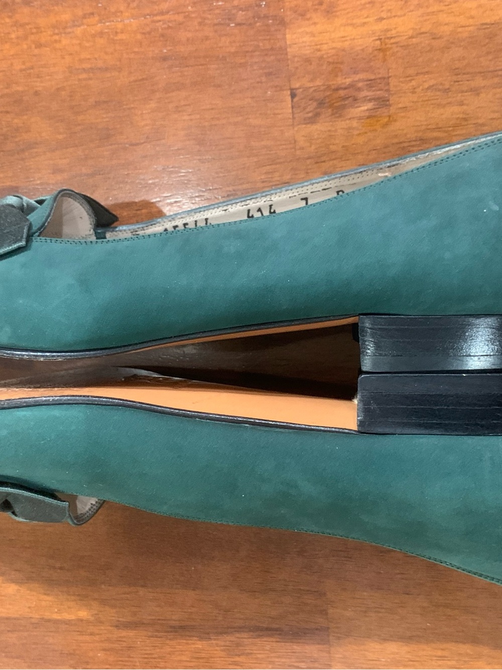 Salvatore Ferragamo Women’s Size 7 B Suede Flat .5” Heel Deep Green Satin Bow - Picture 8 of 15